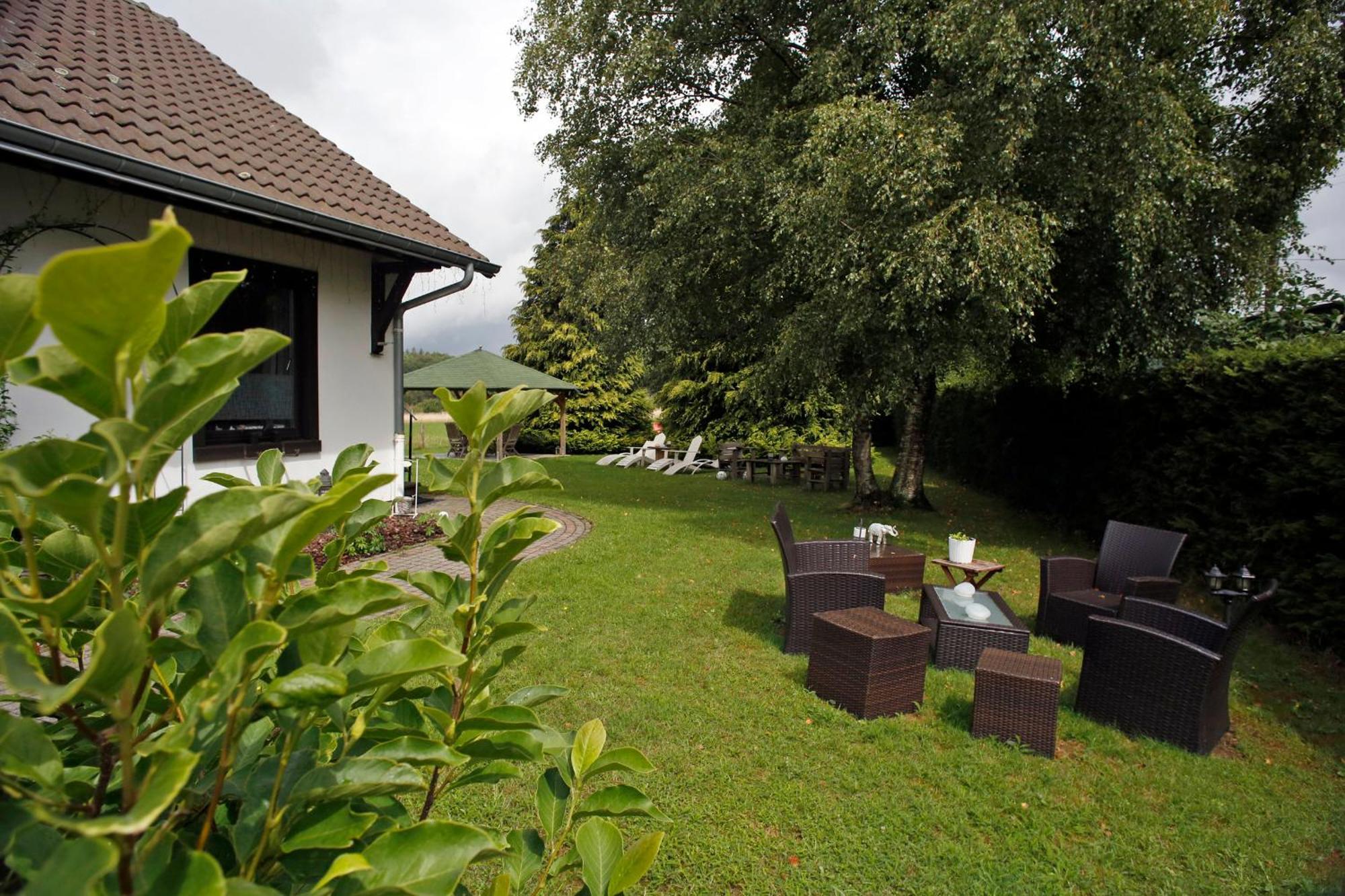 B&B Au Coq En Pate Jalhay Bagian luar foto